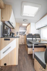 4-Wohnmobil  A 6.9 DB