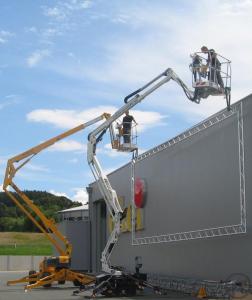 3-Gelenkarbeitsbühne auf Raupenfahrwerk, 80cm breit, 14m Arbeitshöhe, mit Autoanänge...