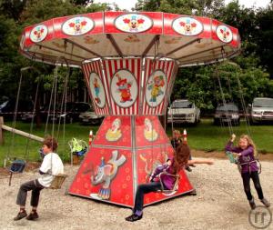 1-Nostalgie Zirkus Kinderkarussell - darf auf keiner Veranstaltung fehlen