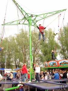 2-4 er Bungee Trampolin Anlage - der Dauerrenner auf jeder Veranstaltung