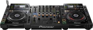 PIONEER 2X CDJ 2000 NEXUS + DJM 900 Nexus
