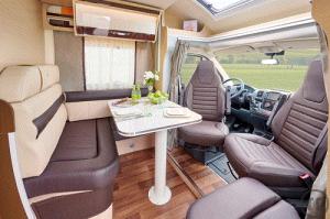 3-Reisemobil  T 699 EB