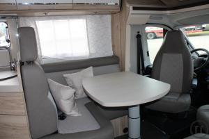 3-Reisemobil Euramobil Profila RS 695 EB.
