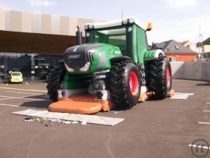 Riesentraktor Fendt Hüpfburg Riesentraktor Fendt Hüpfburg