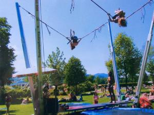 2-Duo- Bungee - Trampolin