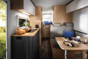 3-Reisemobil LMC Alkoven 690