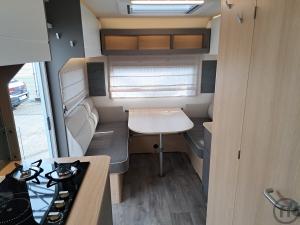 2-Wohnwagen LMC Videro 450 D