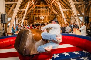 2-Western Bullriding - Rodeo Bullen reiten