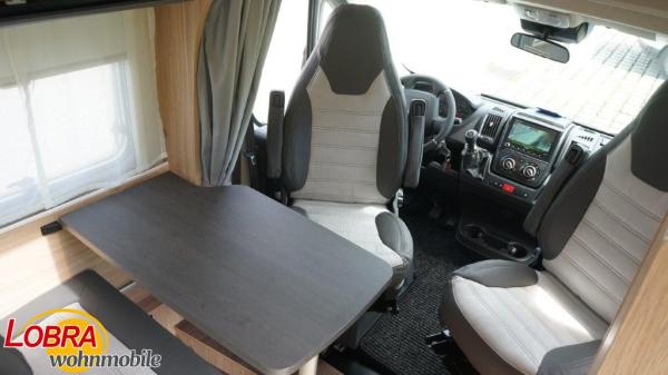 3-Wohnmobil SUNLIGHT V 60 Adventure-Edition mit unter 6 Metern Länge für 2 Personen