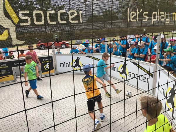 6-Minisoccer - Trendsport zum Mieten - Minisoccer Cage (6m Durchmesser)