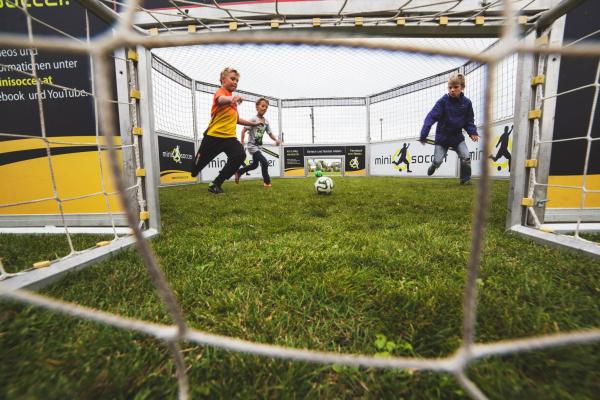 3-Minisoccer - Trendsport zum Mieten - Minisoccer Cage (6m Durchmesser)